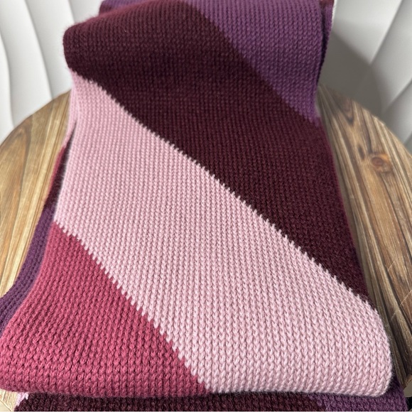 Lord & Taylor Knit Scarf - Picture 2 of 3